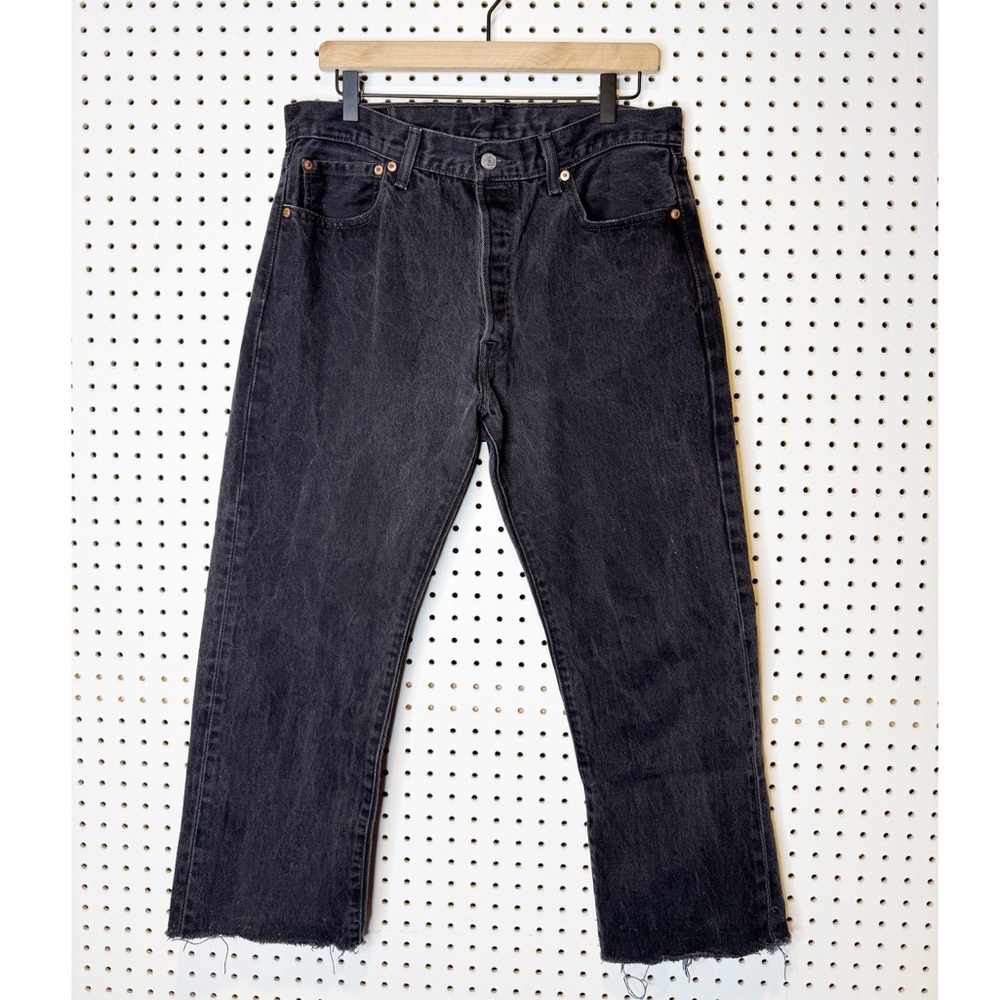 Levi’s | 501 Original Fit Jean's‎ In Black, Cropped Raw Hem Sz. 34 Waist